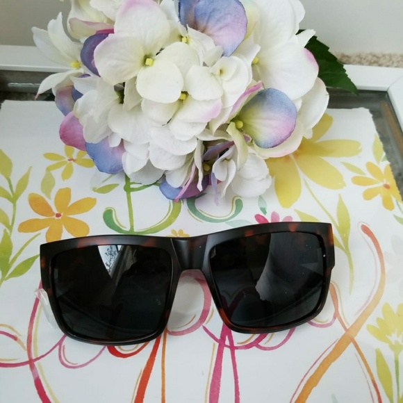 Fashion Oversized  Sunglasses Women UV400 Retro Bi - Picture 2 of 3